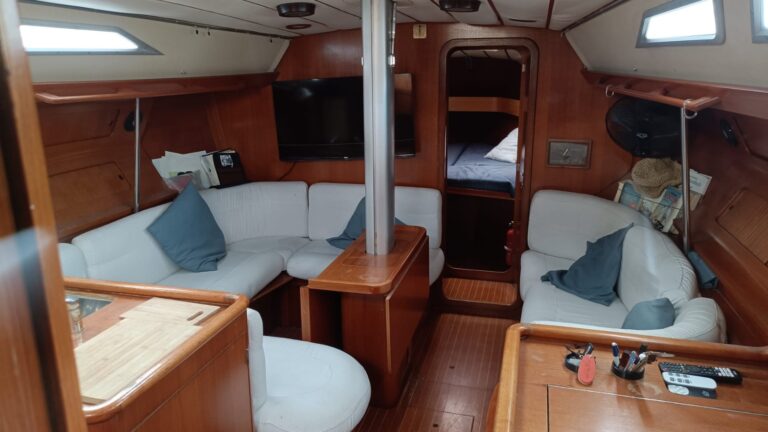 Salon1 Bbd-side.pg