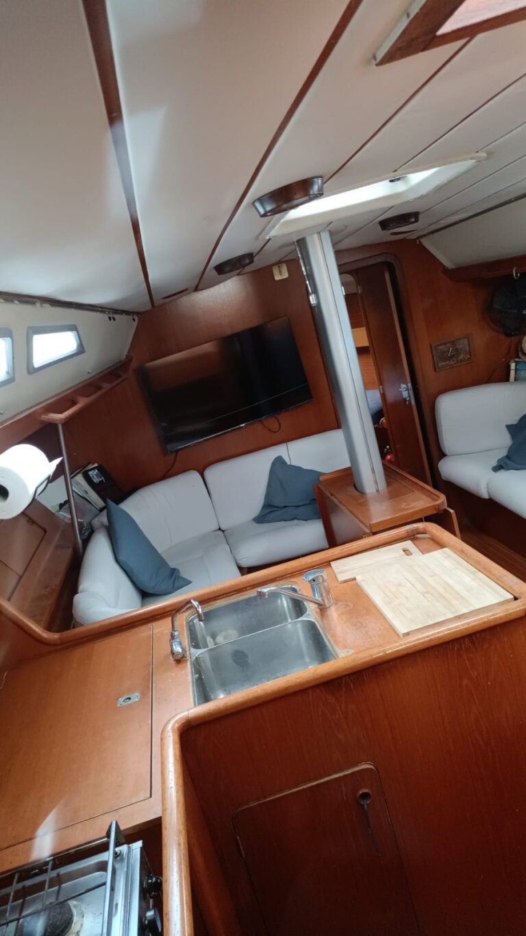 Salon4 Bbd-side